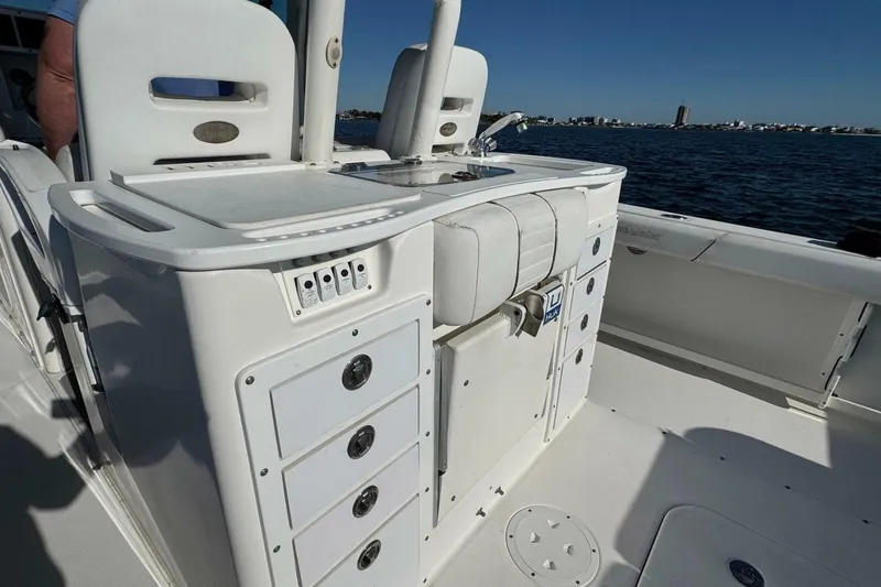 Slide: The Image of Everglades 350 Center Console 2008 - 7237082