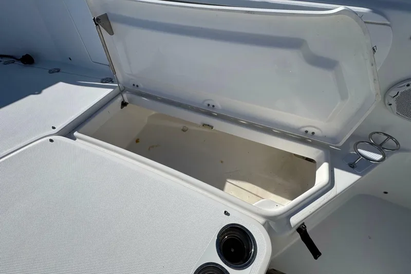 Slide: The Image of Everglades 350 Center Console 2008 - 7237050
