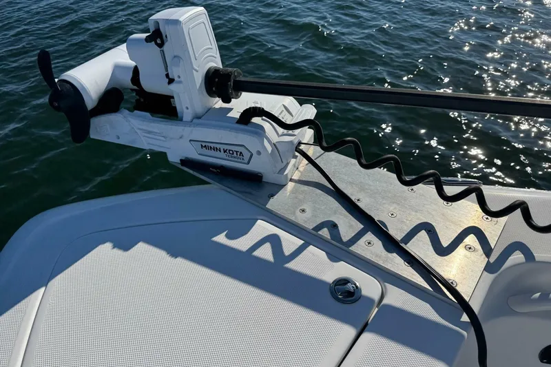 Slide: The Image of Everglades 350 Center Console 2008 - 7237035