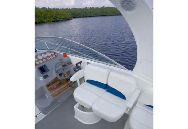 Slide: The Image of Bayliner 325 2007 - 6950497
