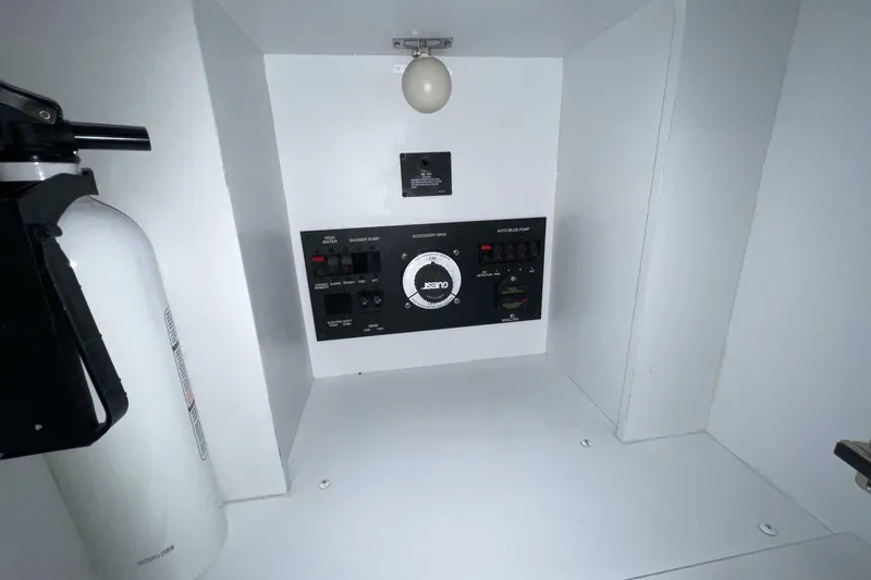 Slide: The Image of Carver Yachts 360 Mariner 2007 - 7237733
