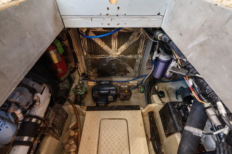 Slide: The Image of Meridian 490 Pilothouse 2007 - 6951123