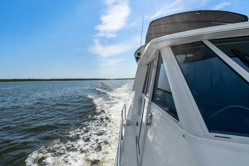 Slide: The Image of Meridian 490 Pilothouse 2007 - 7392095