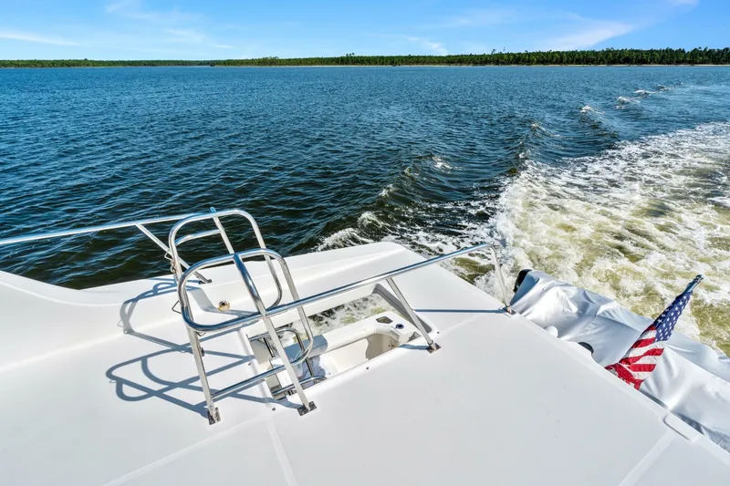 Slide: The Image of Meridian 490 Pilothouse 2007 - 7238170