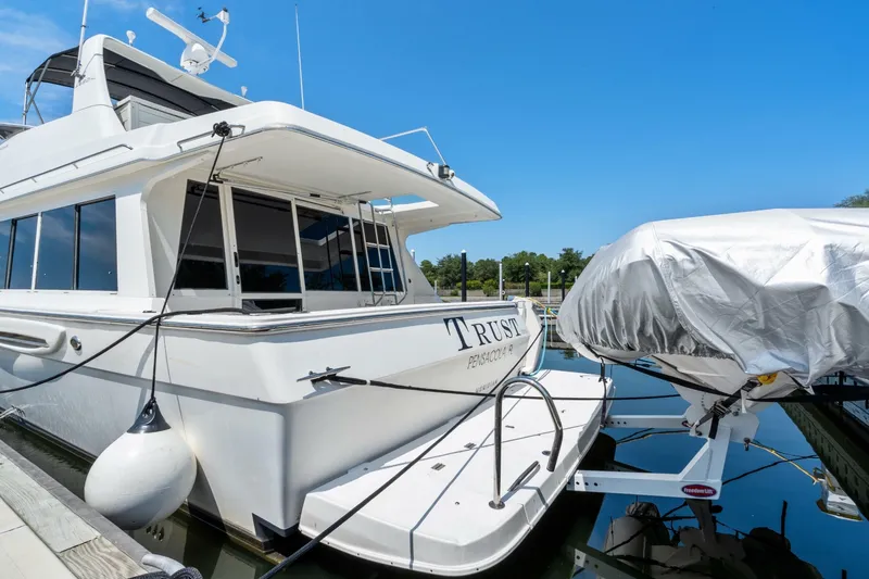 Slide: The Image of Meridian 490 Pilothouse 2007 - 6950941