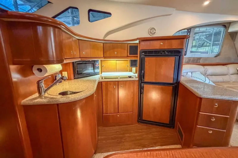 Slide: The Image of Silverton 35 Motor Yacht 2007 - 6950823