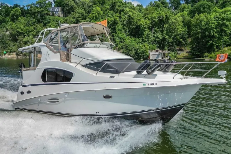 Slide: The Image of Silverton 35 Motor Yacht 2007 - 7391873