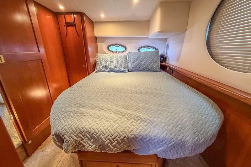 Slide: The Image of Silverton 35 Motor Yacht 2007 - 6950845