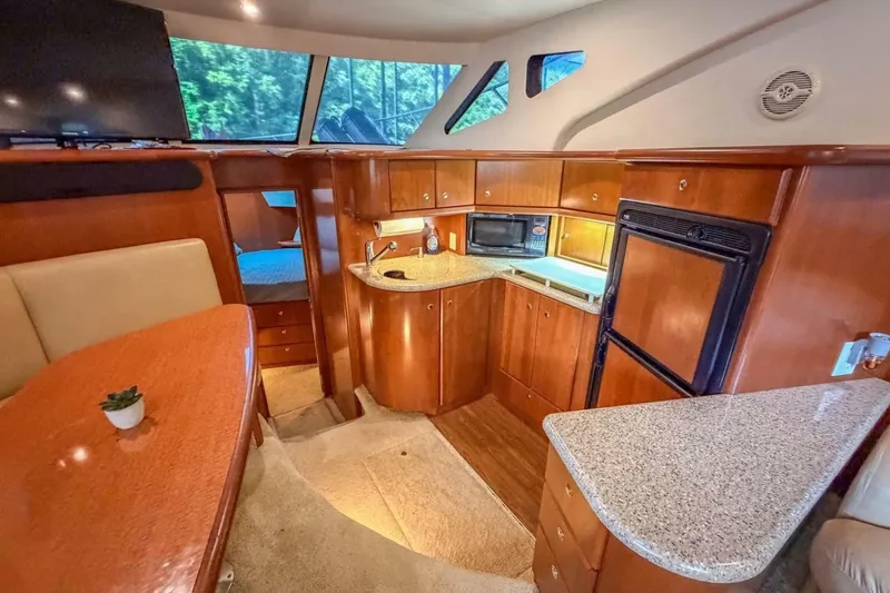 Slide: The Image of Silverton 35 Motor Yacht 2007 - 6950824