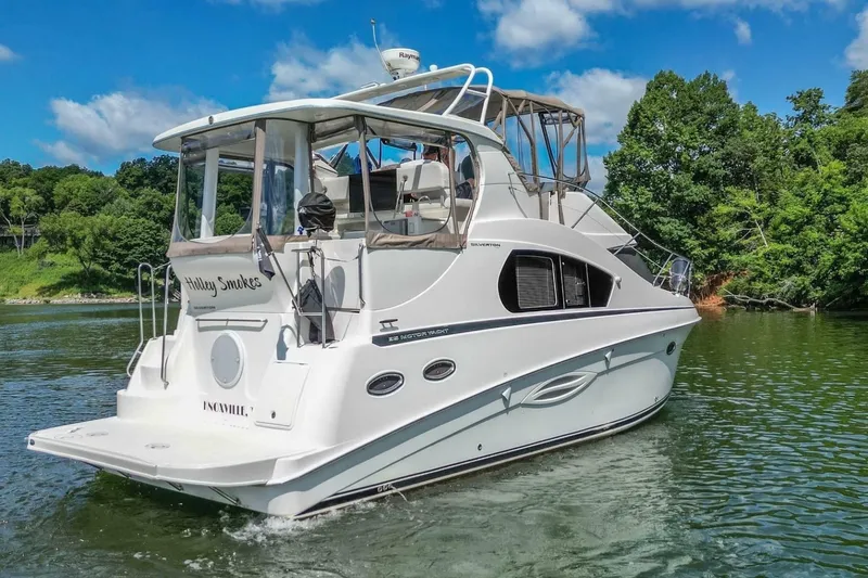 Slide: The Image of Silverton 35 Motor Yacht 2007 - 6950793