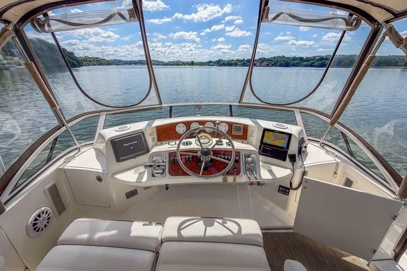 Slide: The Image of Silverton 35 Motor Yacht 2007 - 6950799