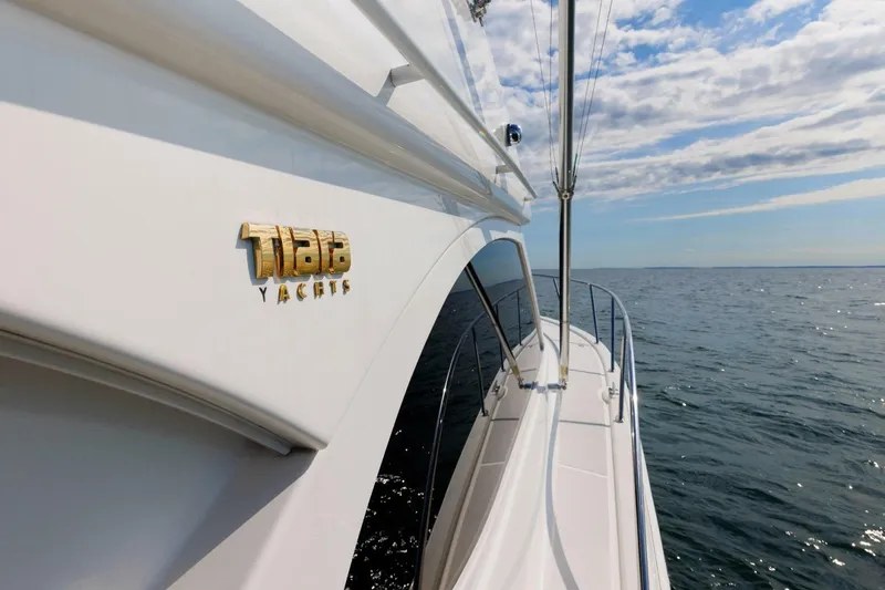 Slide: The Image of Tiara 3900 Convertible 2007 - 7238553