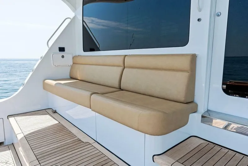 Slide: The Image of Hatteras 68 Convertible 2006 - 6952642