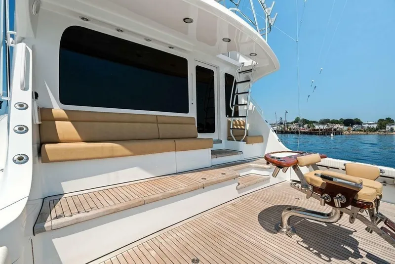 Slide: The Image of Hatteras 68 Convertible 2006 - 6952638