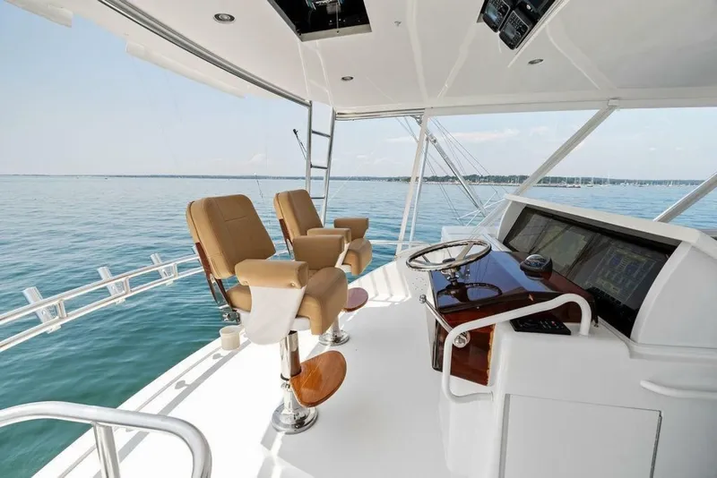 Slide: The Image of Hatteras 68 Convertible 2006 - 6952721
