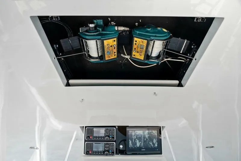 Slide: The Image of Hatteras 68 Convertible 2006 - 6952767