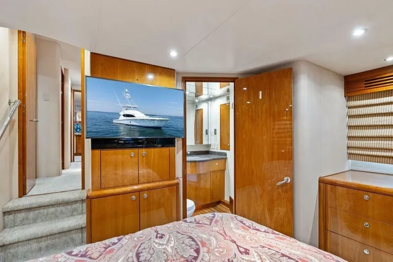 Slide: The Image of Hatteras 68 Convertible 2006 - 6953095