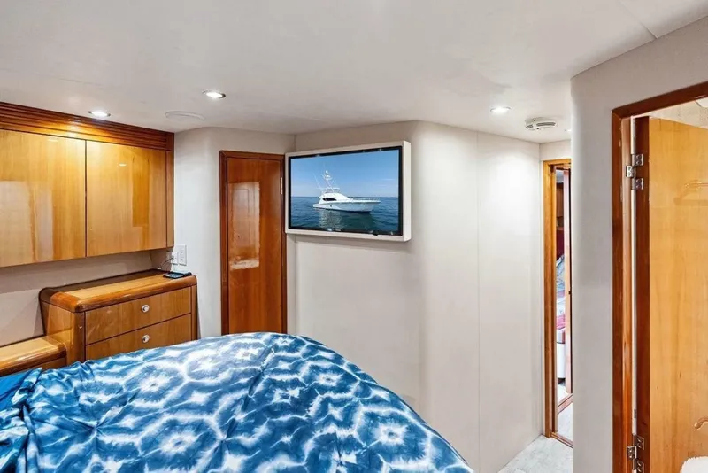 Slide: The Image of Hatteras 68 Convertible 2006 - 7238679