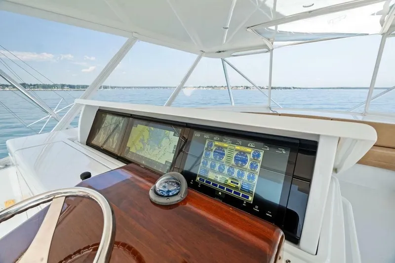 Slide: The Image of Hatteras 68 Convertible 2006 - 6952726