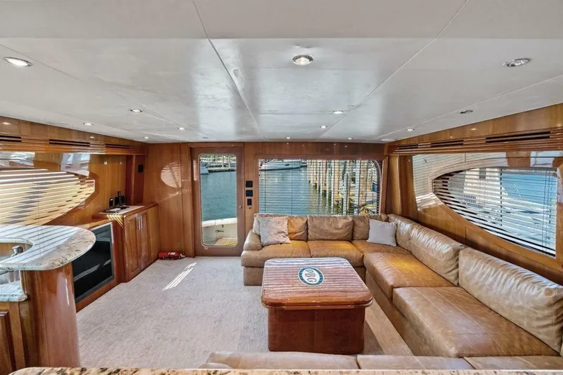 Slide: The Image of Hatteras 68 Convertible 2006 - 6952824