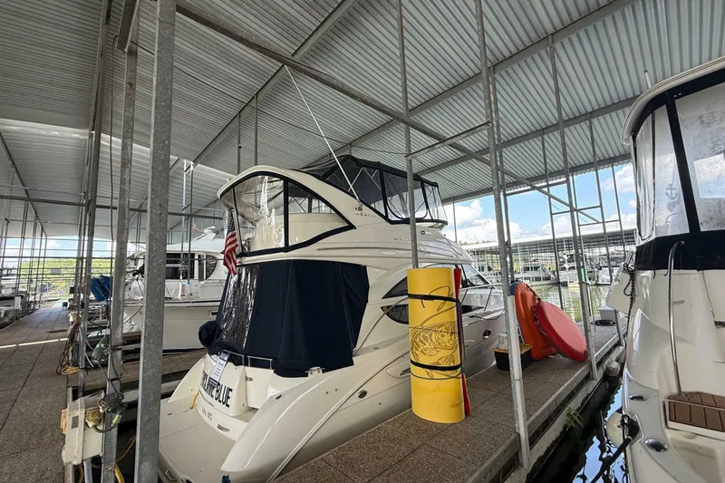 Slide: The Image of Meridian 341 Sedan 2006 - 6987171