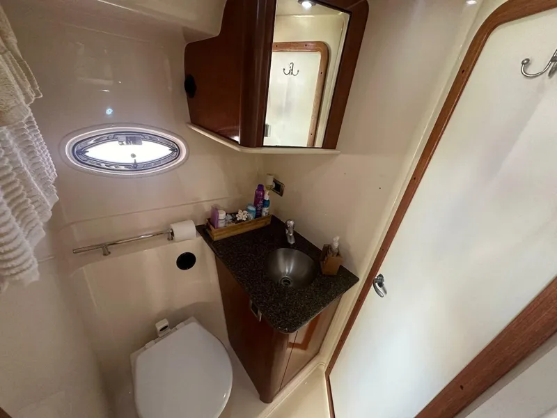 Slide: The Image of Sea Ray 380 Sundancer 2006 - 6953494