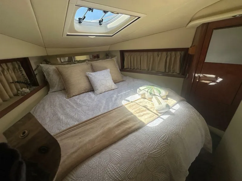 Slide: The Image of Sea Ray 380 Sundancer 2006 - 6953486