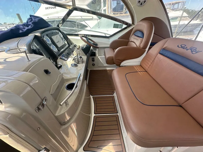 Slide: The Image of Sea Ray 380 Sundancer 2006 - 6953509