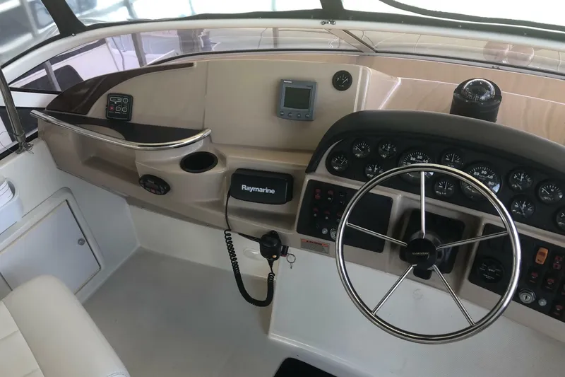 Slide: The Image of Carver Yachts 41 Cockpit Motor Yacht 2005 - 6953747