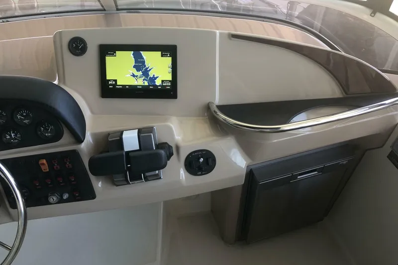 Slide: The Image of Carver Yachts 41 Cockpit Motor Yacht 2005 - 7239285