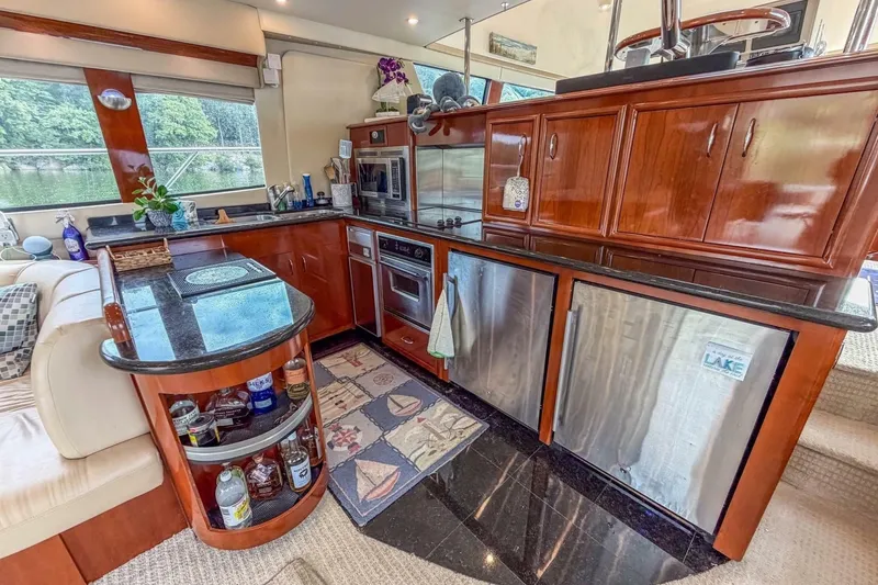 Slide: The Image of Carver Yachts 56 Voyager 2005 - 6953789