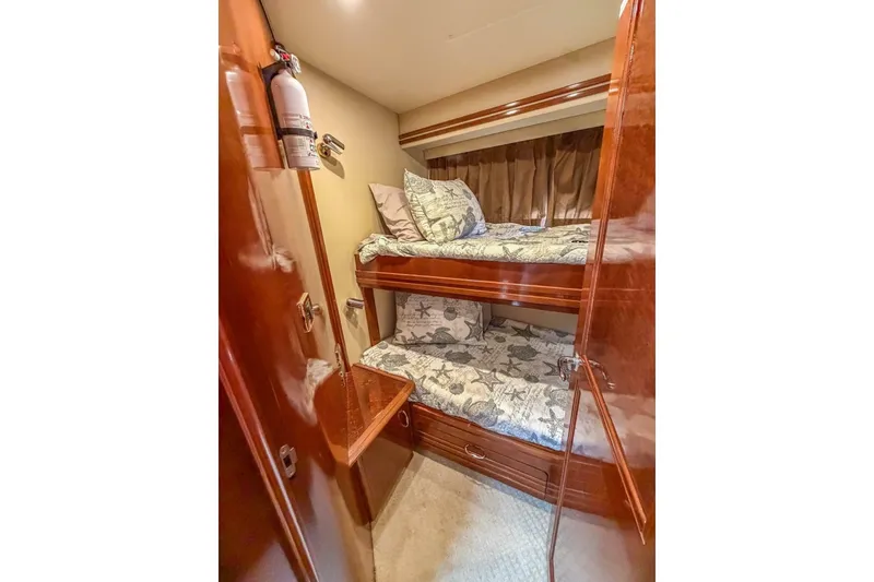 Slide: The Image of Carver Yachts 56 Voyager 2005 - 7392359