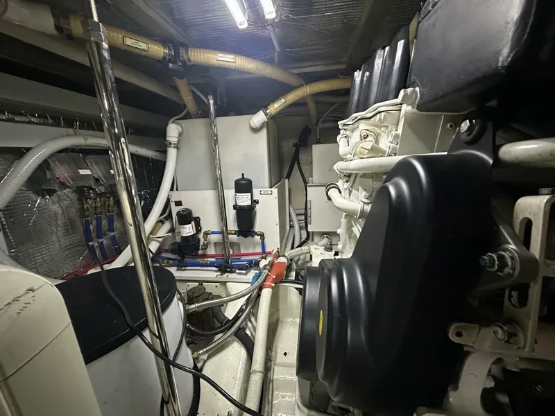 Slide: The Image of Carver Yachts 56 Voyager 2005 - 6953860