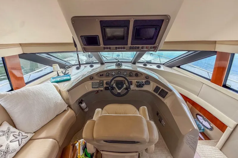 Slide: The Image of Carver Yachts 56 Voyager 2005 - 6953774