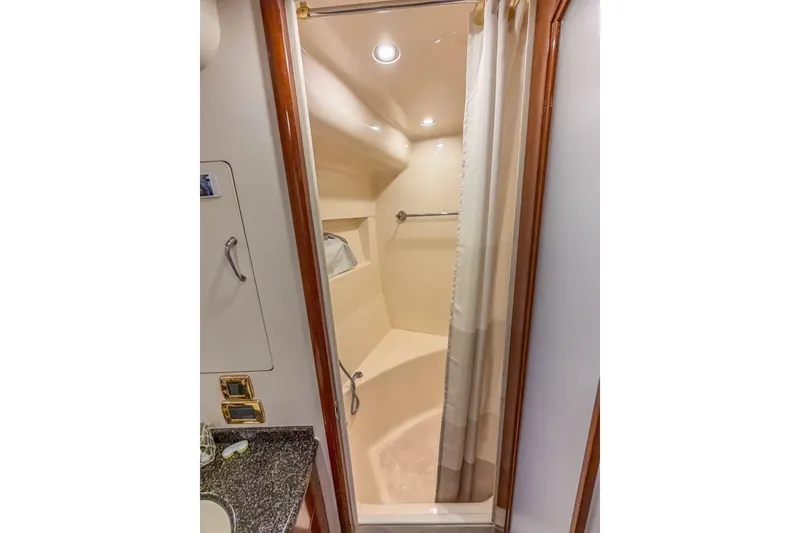 Slide: The Image of Carver Yachts 56 Voyager 2005 - 6953761