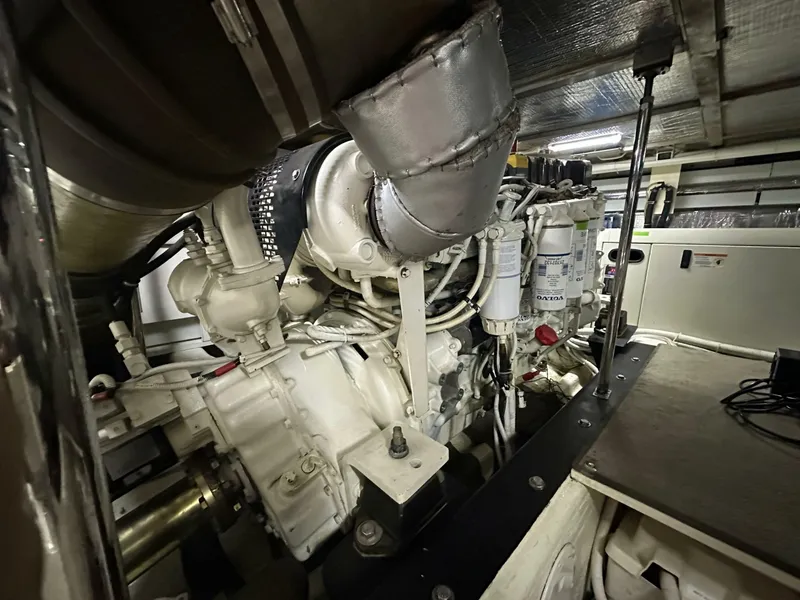Slide: The Image of Carver Yachts 56 Voyager 2005 - 6953864