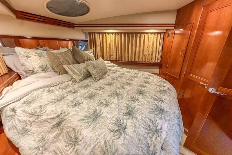 Slide: The Image of Carver Yachts 56 Voyager 2005 - 6953721