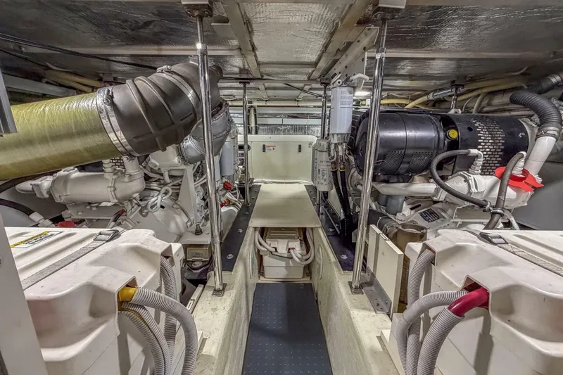 Slide: The Image of Carver Yachts 570 Voyager Pilothouse 2005 - 7239371