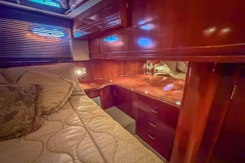 Slide: The Image of Carver Yachts 570 Voyager Pilothouse 2005 - 6987695