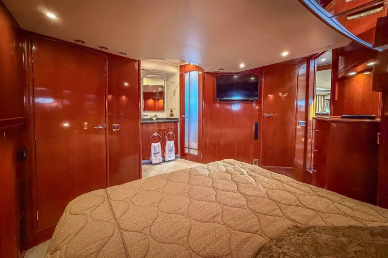 Slide: The Image of Carver Yachts 570 Voyager Pilothouse 2005 - 7538299