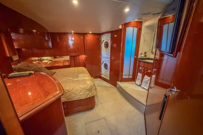 Slide: The Image of Carver Yachts 570 Voyager Pilothouse 2005 - 6987619