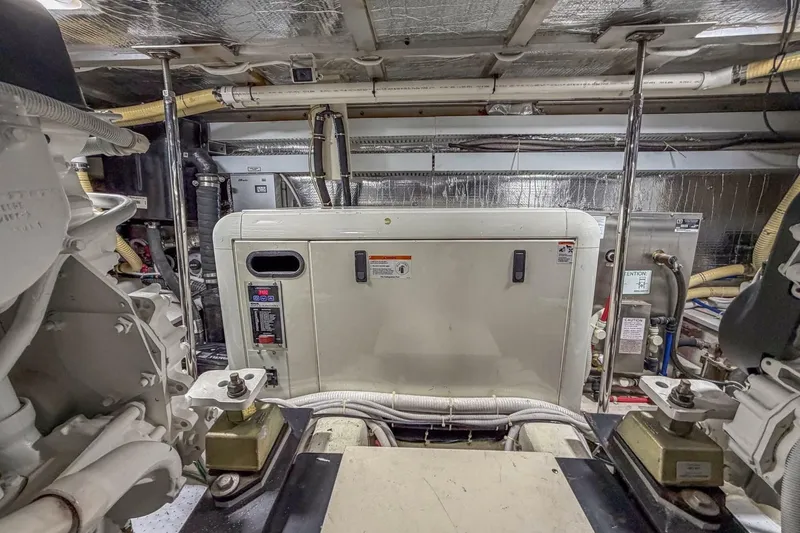 Slide: The Image of Carver Yachts 570 Voyager Pilothouse 2005 - 6987888