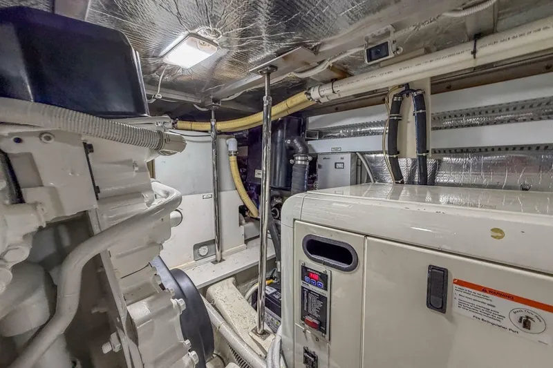 Slide: The Image of Carver Yachts 570 Voyager Pilothouse 2005 - 6988002