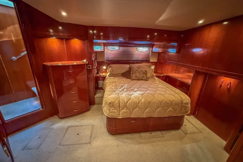 Slide: The Image of Carver Yachts 570 Voyager Pilothouse 2005 - 7239329