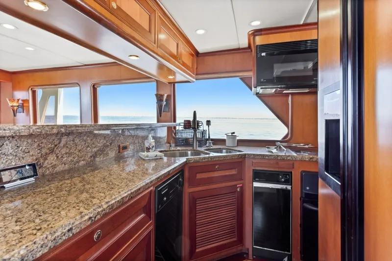Slide: The Image of Offshore 66 Pilot House 2005 - 6954193