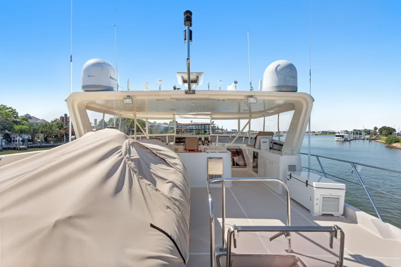 Slide: The Image of Offshore 66 Pilot House 2005 - 6954263