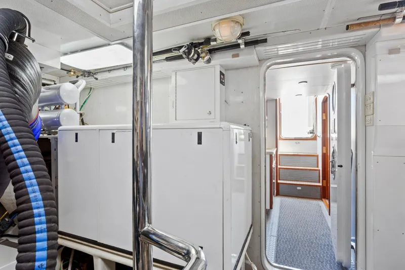 Slide: The Image of Offshore 66 Pilot House 2005 - 6954307