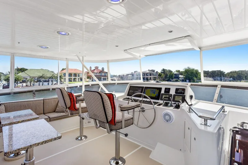 Slide: The Image of Offshore 66 Pilot House 2005 - 7392901