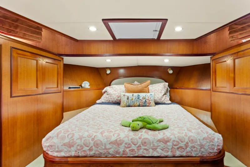 Slide: The Image of Offshore 66 Pilot House 2005 - 6954245