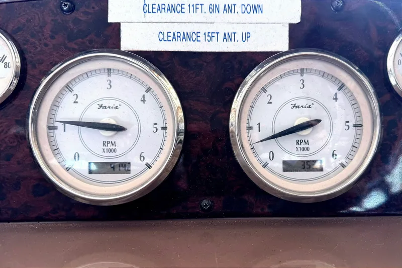 Slide: The Image of Regal Commodore 3560 IO 2005 - 7392950